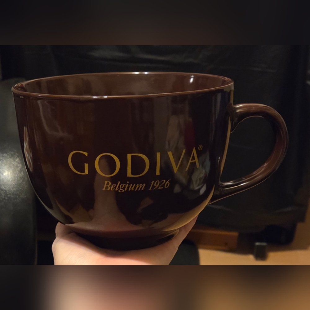 2017 Godiva Belgium 1926 ~ Dark Brown Jumbo Coffee Tea Mug Cup Soup Bowl